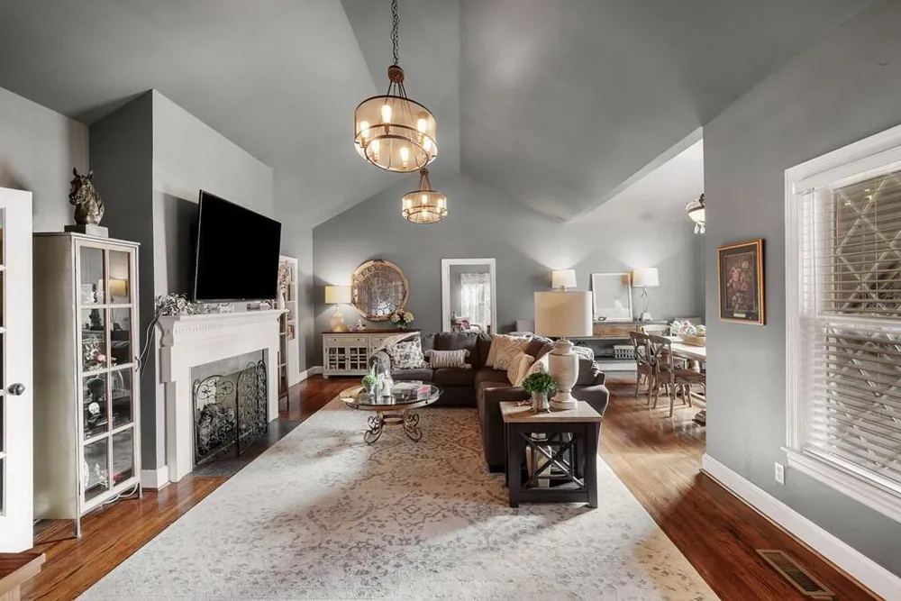 704 Walnut Ave, Dalton, GA 30720