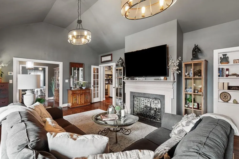 704 Walnut Ave, Dalton, GA 30720