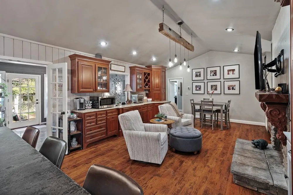 704 Walnut Ave, Dalton, GA 30720