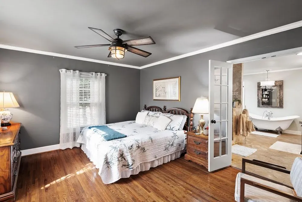 704 Walnut Ave, Dalton, GA 30720