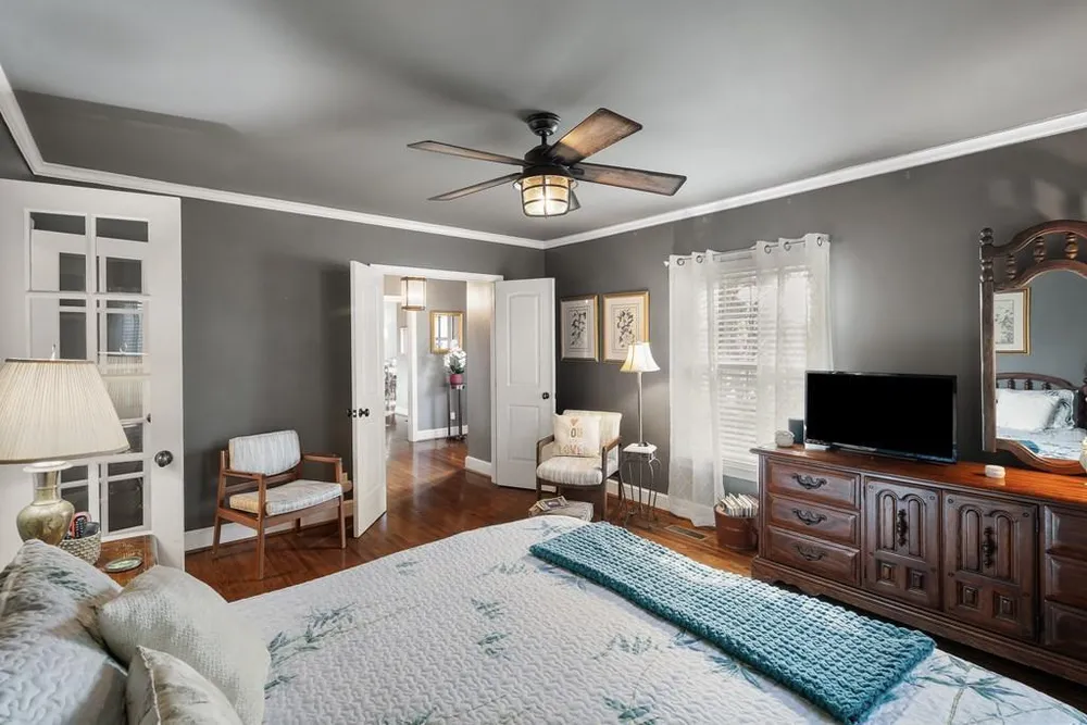 704 Walnut Ave, Dalton, GA 30720