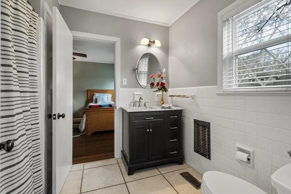 704 Walnut Ave, Dalton, GA 30720