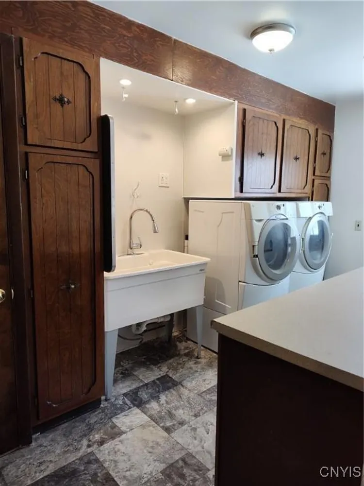 1610 N George St, Rome, NY 13440