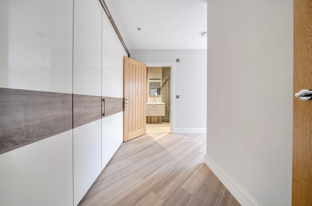 17 Frensham Road, Lower Bourne, Farnham, GU9