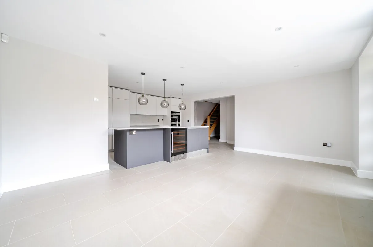 17 Frensham Road, Lower Bourne, Farnham, GU9
