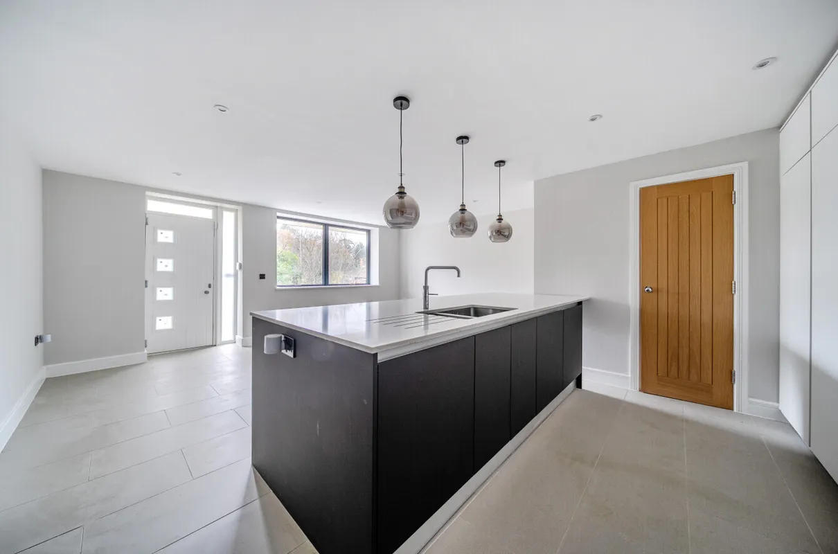 17 Frensham Road, Lower Bourne, Farnham, GU9