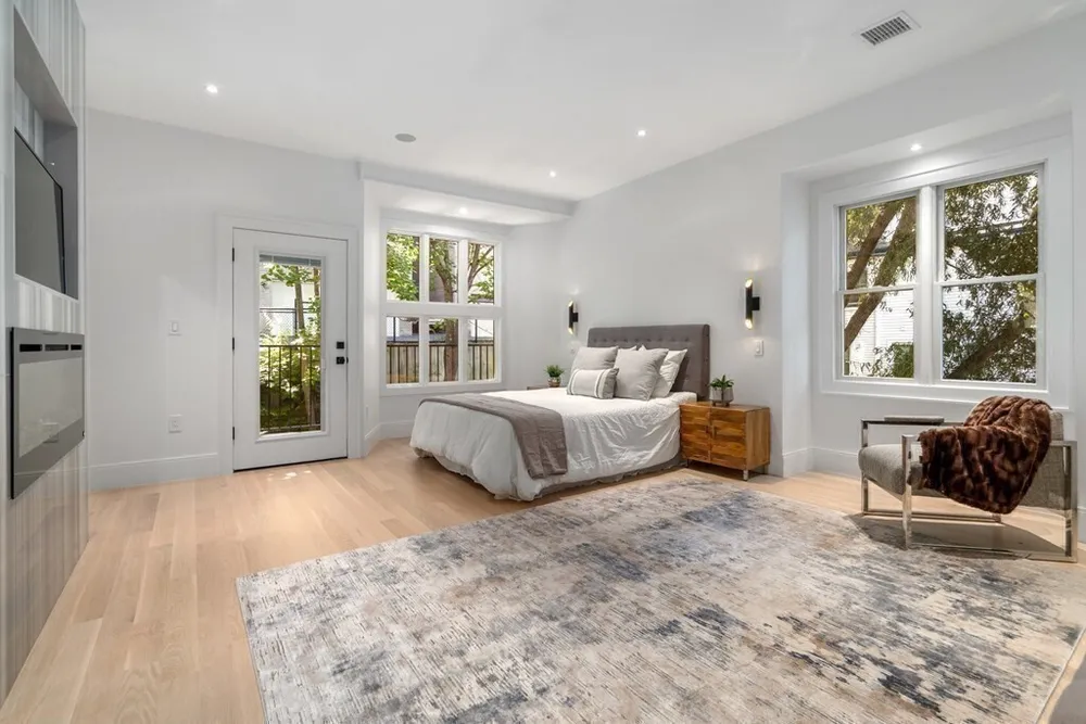89 University Rd, Brookline, MA 02445