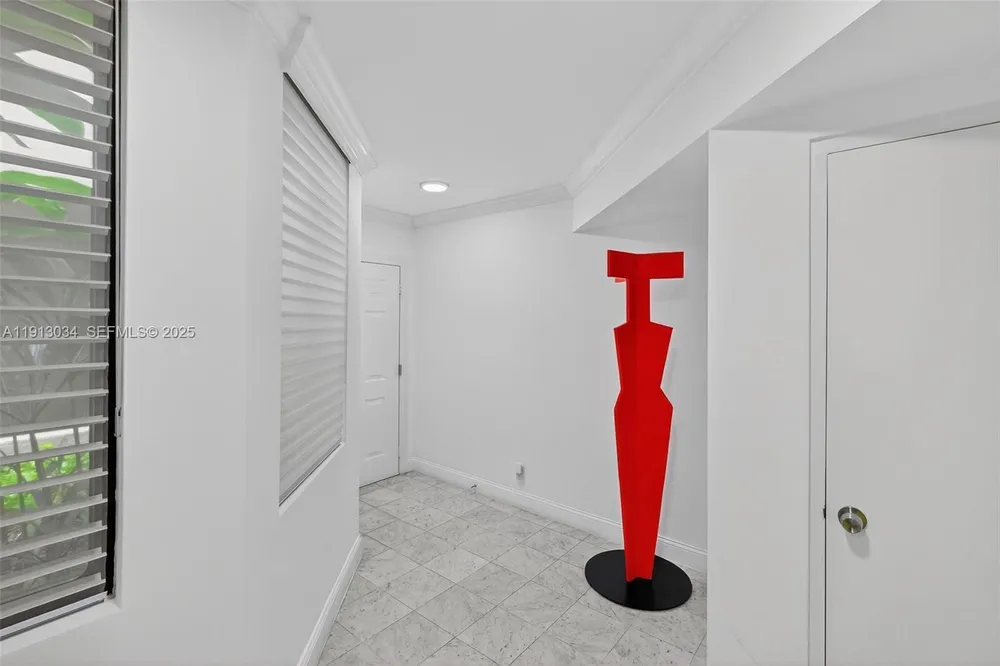 181 Crandon Blvd, Key Biscayne, FL 33149