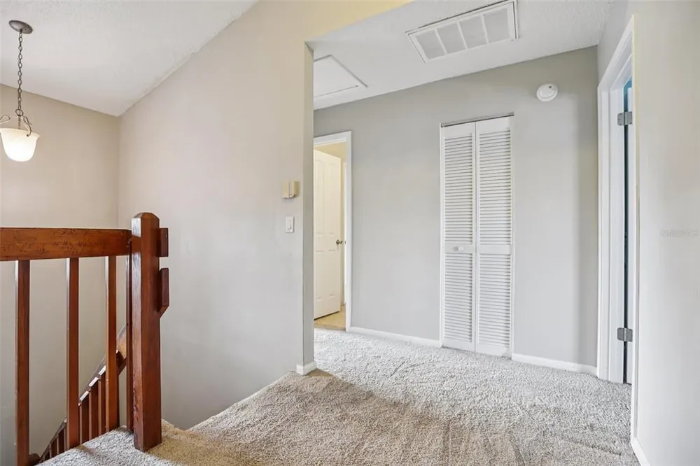 1310 Mountain View Dr, Tampa, FL 33612