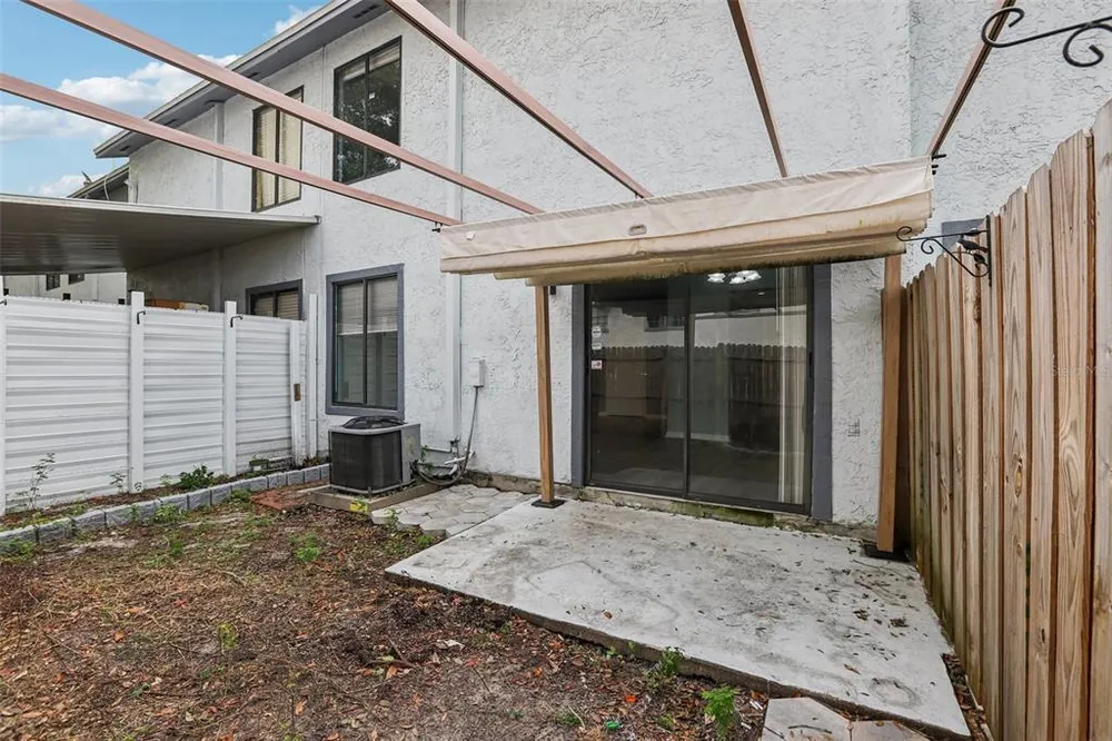 1310 Mountain View Dr, Tampa, FL 33612