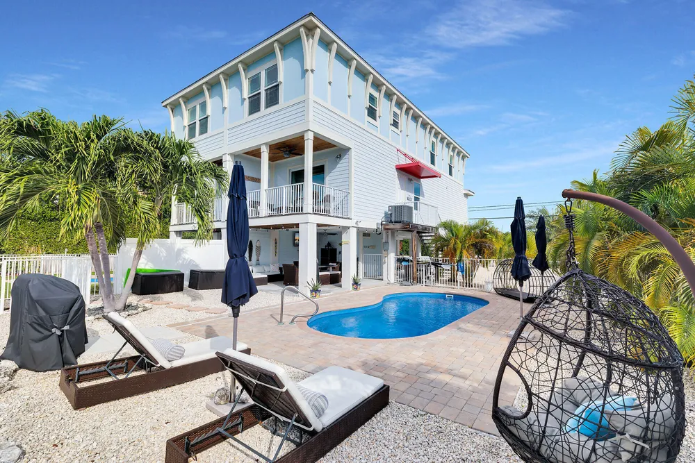 219 Sombrero Beach Rd, Marathon, FL 33050