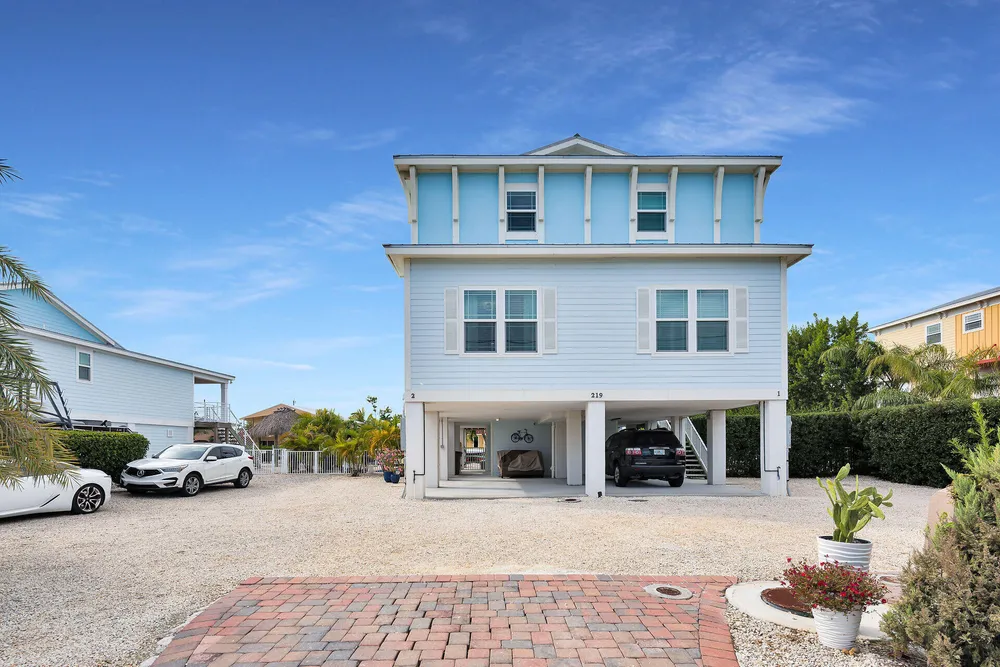 219 Sombrero Beach Rd, Marathon, FL 33050