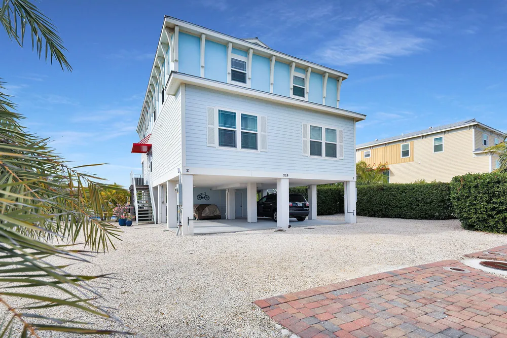219 Sombrero Beach Rd, Marathon, FL 33050