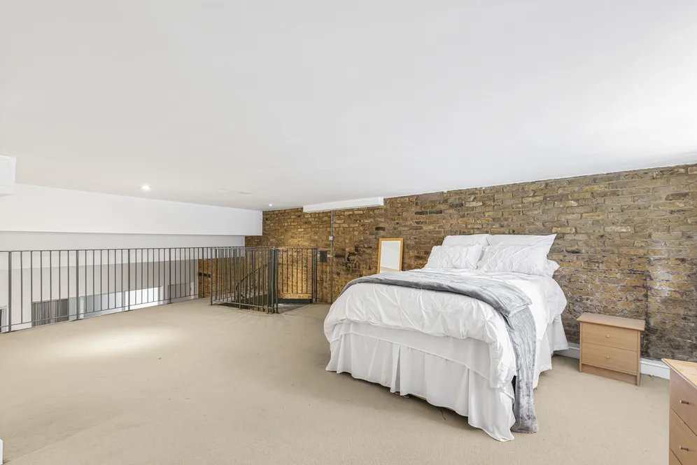 Gowers Walk, London, E1 photo 8