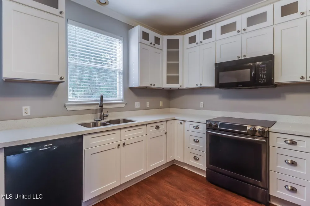 9520 Kalikimaka Pl, Diamondhead, MS 39525