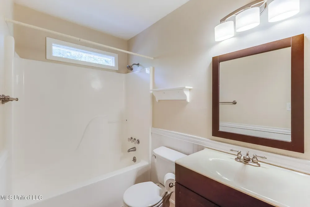 9520 Kalikimaka Pl, Diamondhead, MS 39525