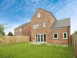 Robin Hood Grove, Thorne, Doncaster thumb 2