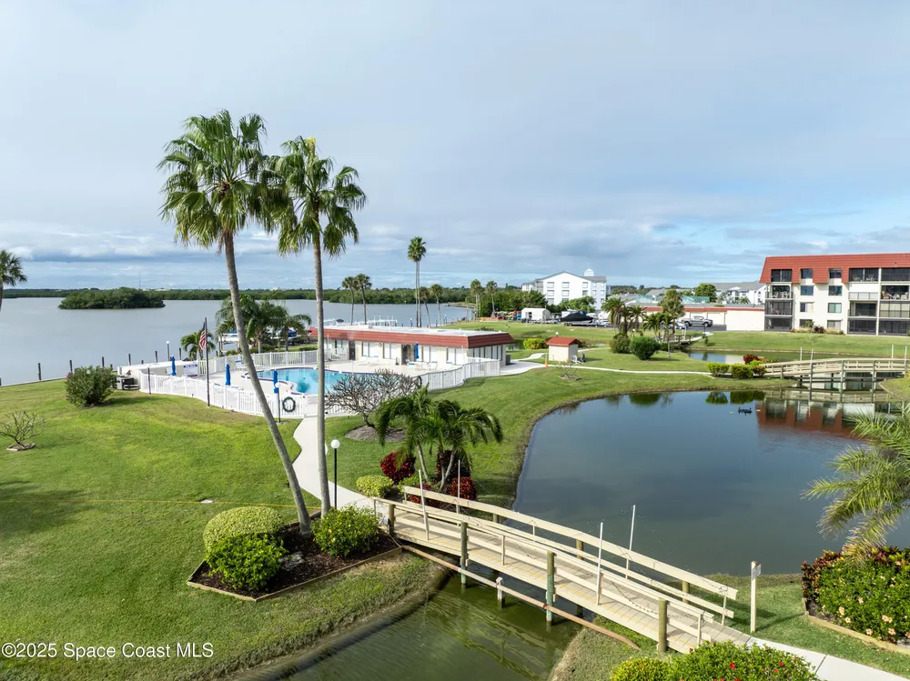 800 S Brevard Ave, Cocoa Beach, FL 32931