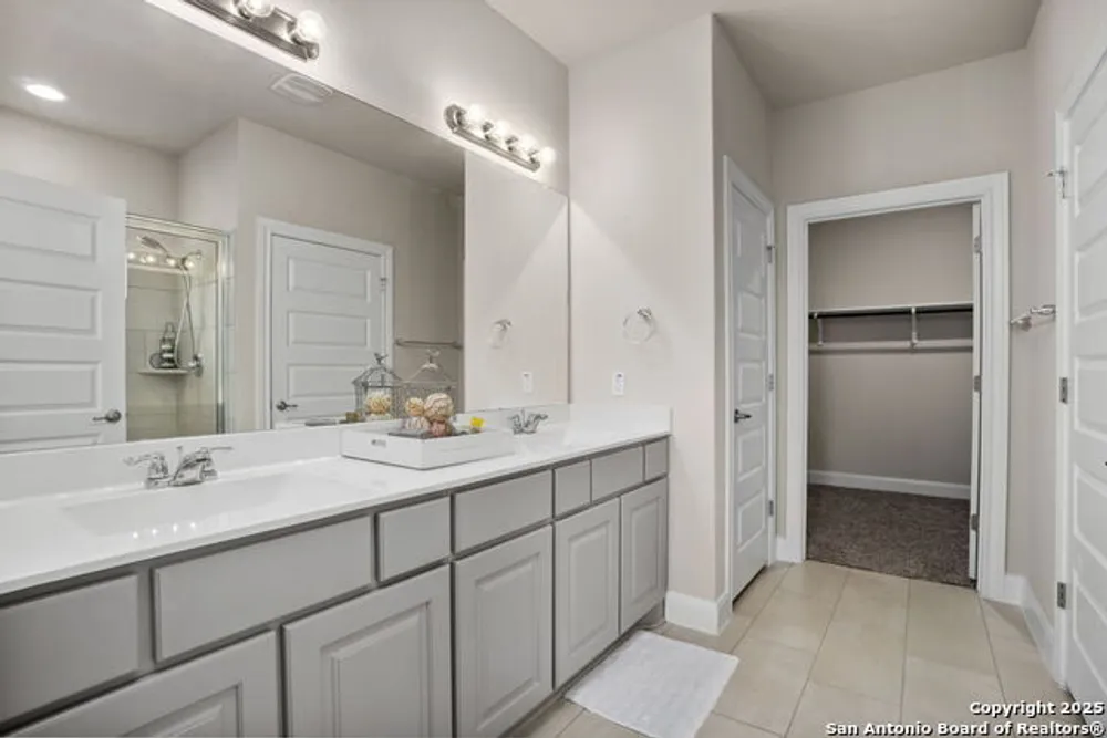 9407 Sundrop Valley, San Antonio, TX 78254