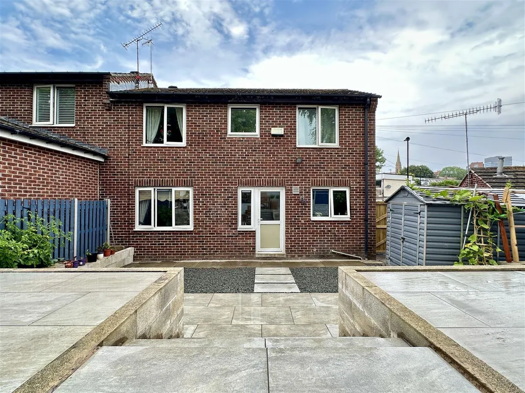 Gloucester Crescent, Sheffield, S10 2FZ
