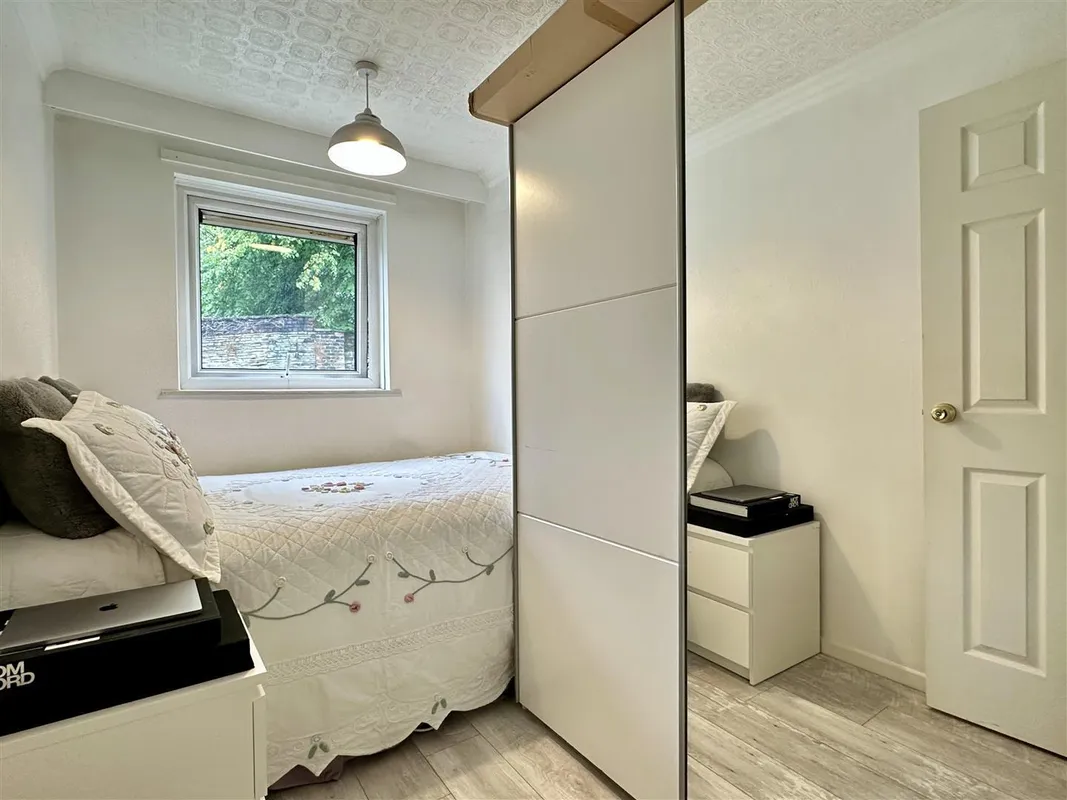 Gloucester Crescent, Sheffield, S10 2FZ