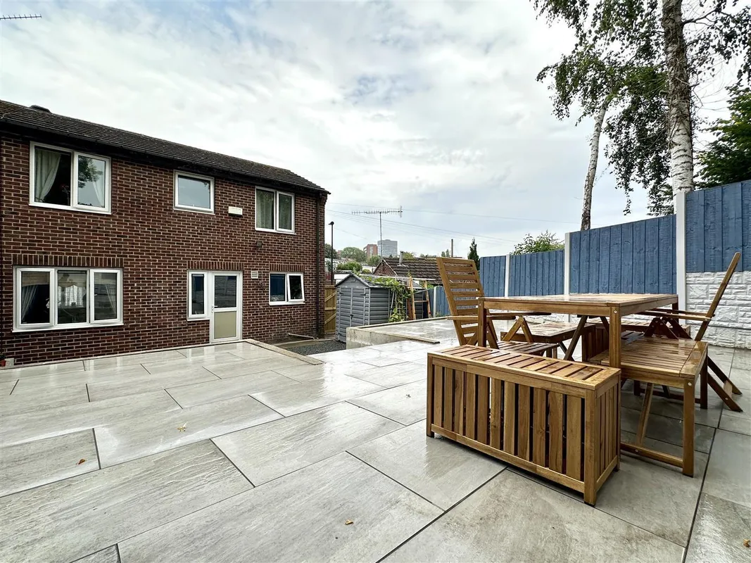 Gloucester Crescent, Sheffield, S10 2FZ