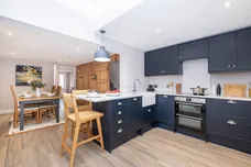 West Place, London, SW19 photo 15