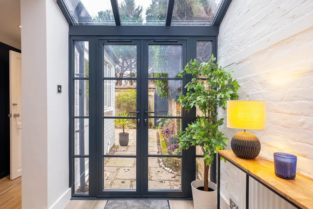 West Place, London, SW19 photo 22