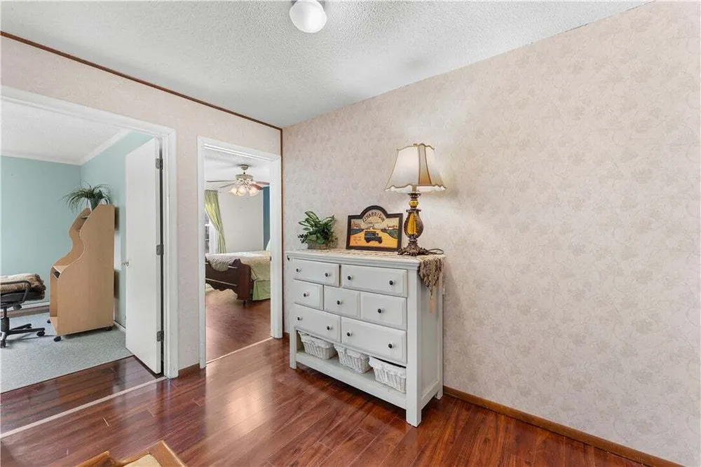1307 W Pine St, Rogers, AR 72758