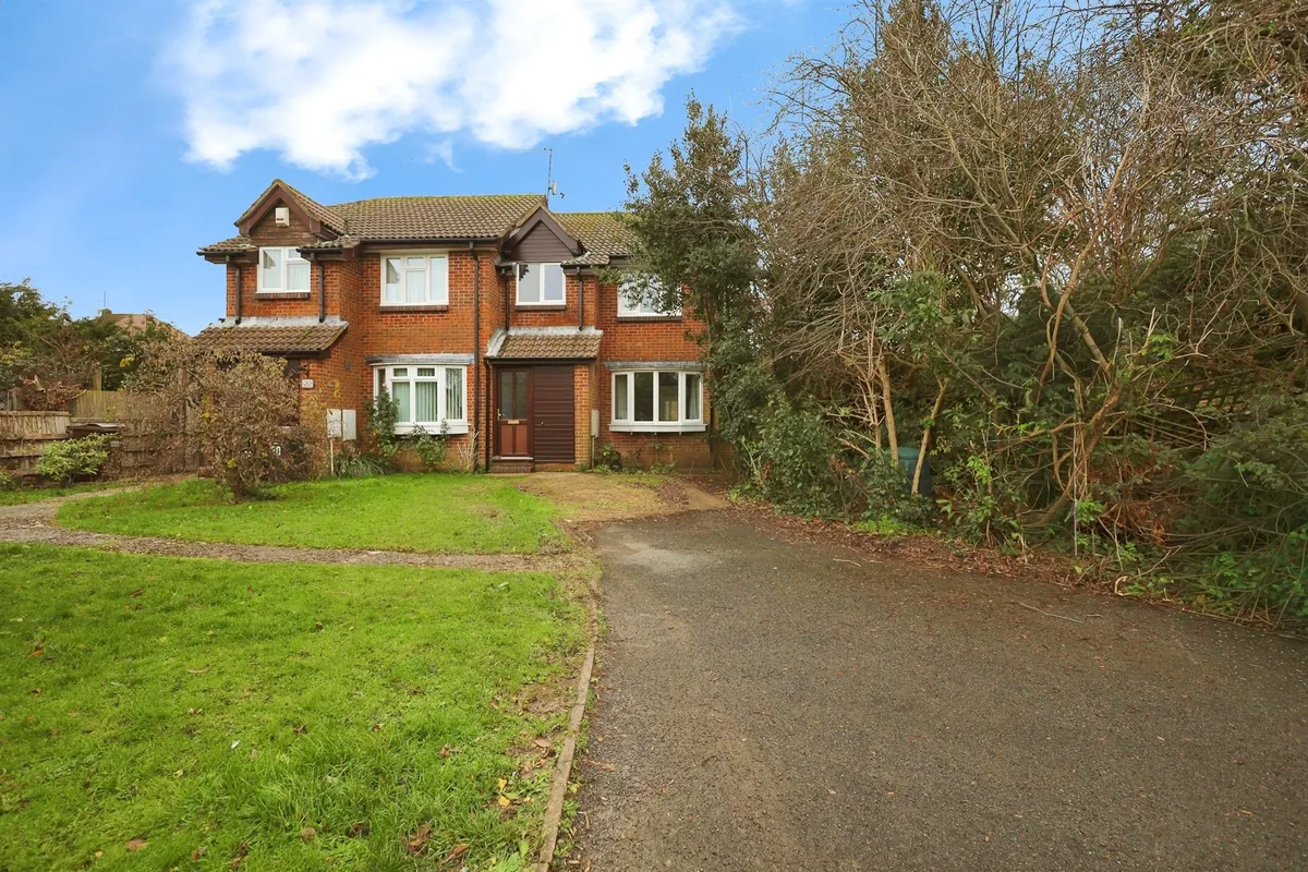 Beuzeville Avenue, Hailsham