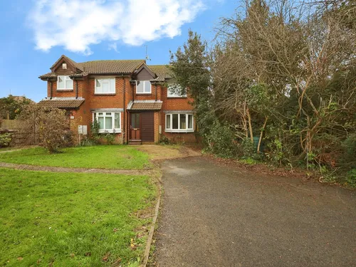 Beuzeville Avenue, Hailshamphoto