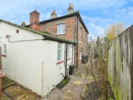 Grove Walk, Hertford thumb 3