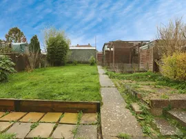 Cotton Close, Bishopstoke, EASTLEIGH thumb 2