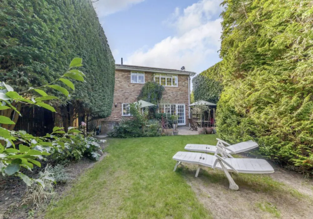 Denham Walk, Gerrards Cross, SL9