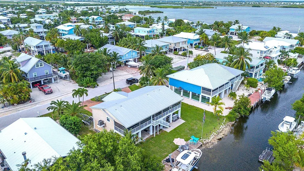 27376 Tobago Ln, Ramrod Key, FL 33042