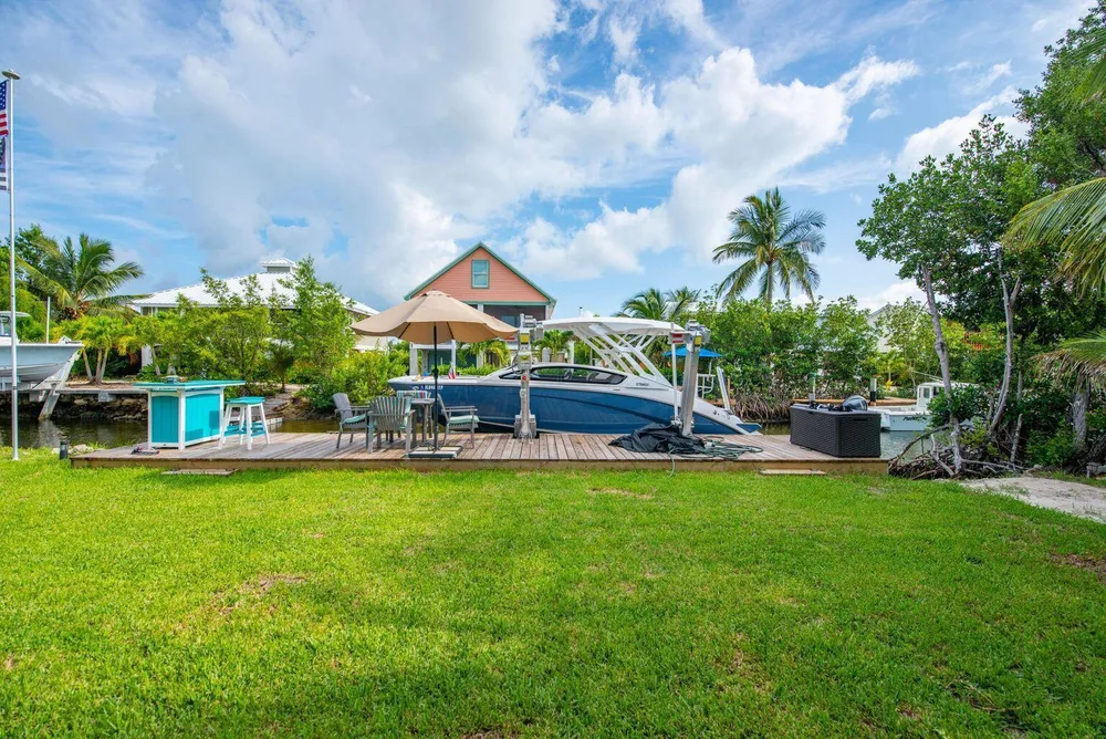 27376 Tobago Ln, Ramrod Key, FL 33042