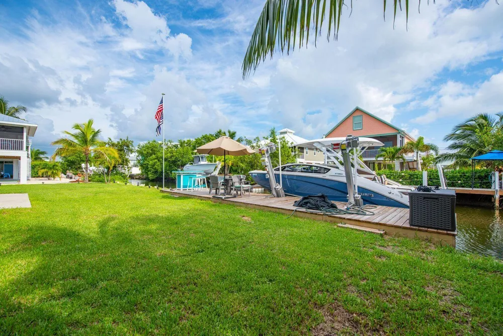 27376 Tobago Ln, Ramrod Key, FL 33042
