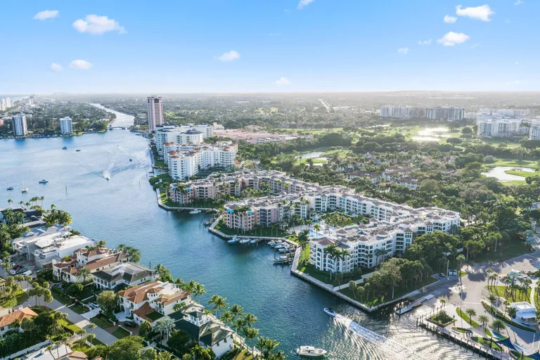 100 SE 5th Ave, Boca Raton, FL 33432