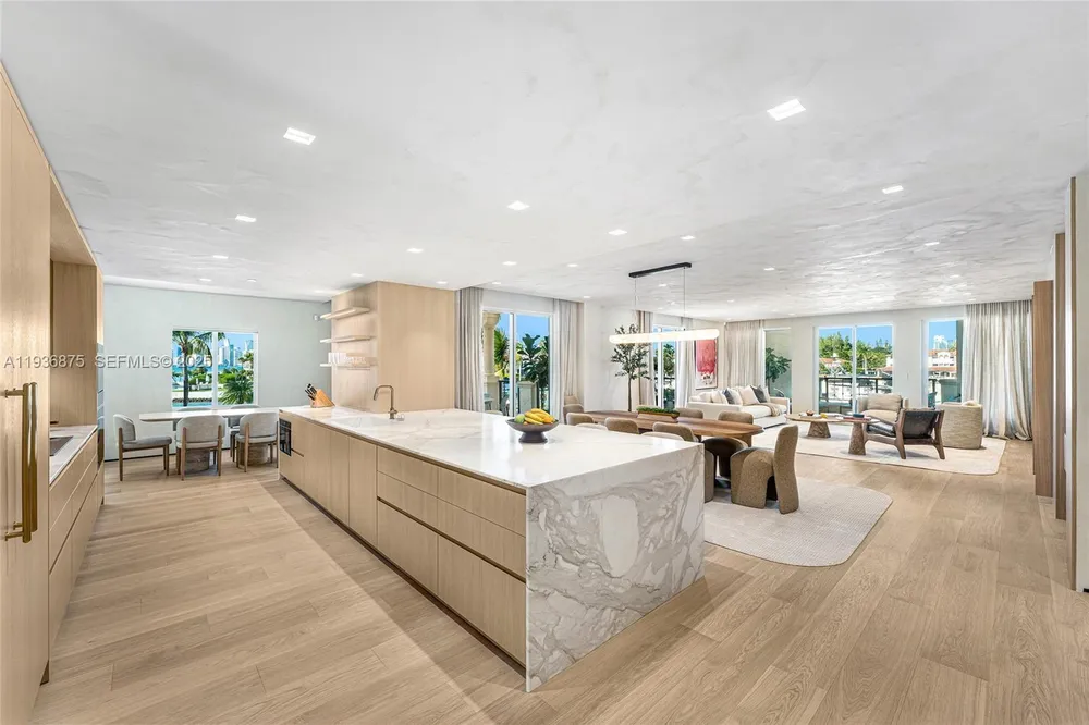 2521 Fisher Island Dr, Miami Beach, FL 33109