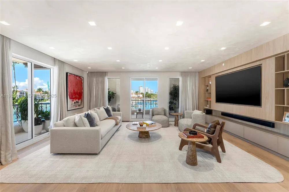 2521 Fisher Island Dr, Miami Beach, FL 33109