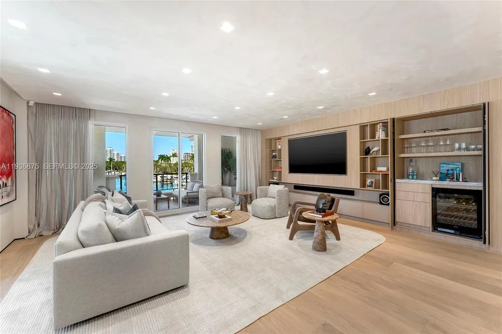 2521 Fisher Island Dr, Miami Beach, FL 33109