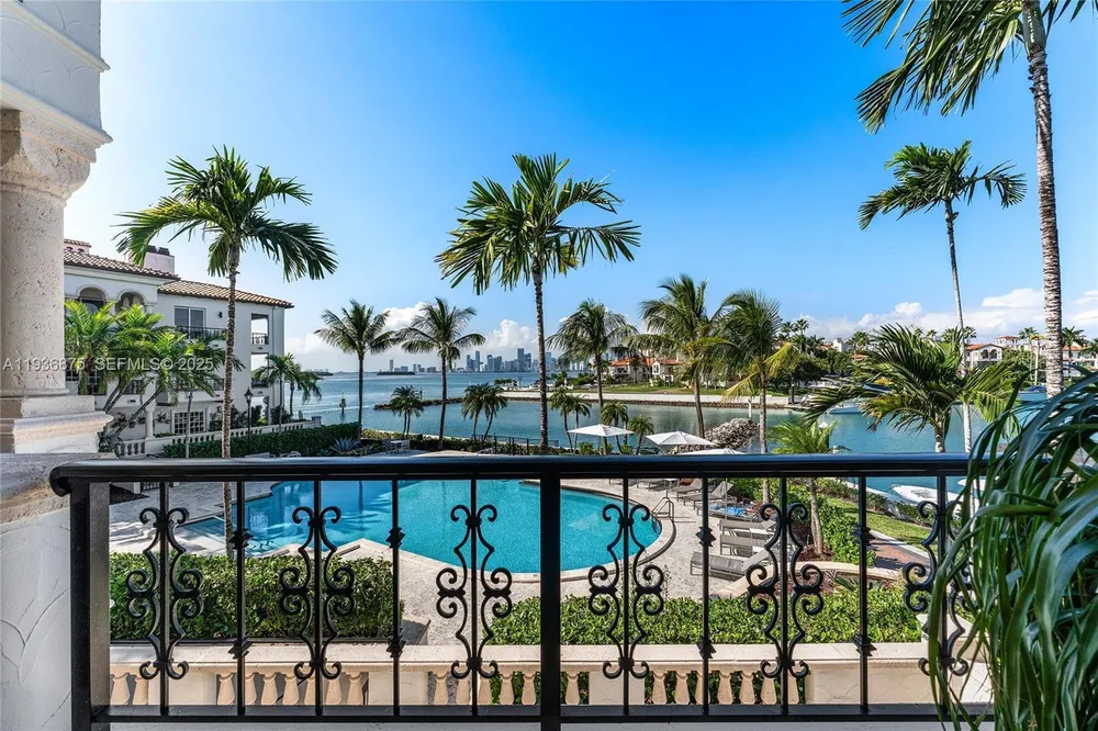 2521 Fisher Island Dr, Miami Beach, FL 33109