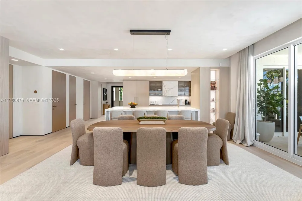 2521 Fisher Island Dr, Miami Beach, FL 33109