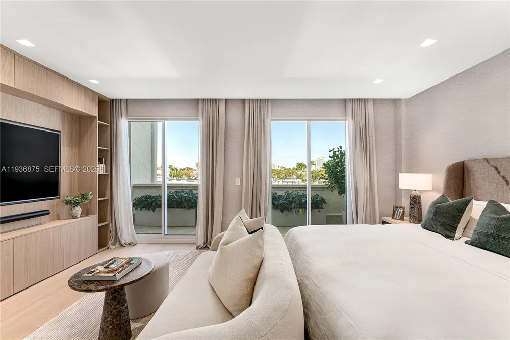 2521 Fisher Island Dr, Miami Beach, FL 33109