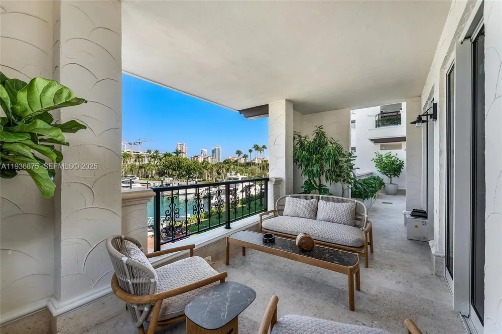 2521 Fisher Island Dr, Miami Beach, FL 33109