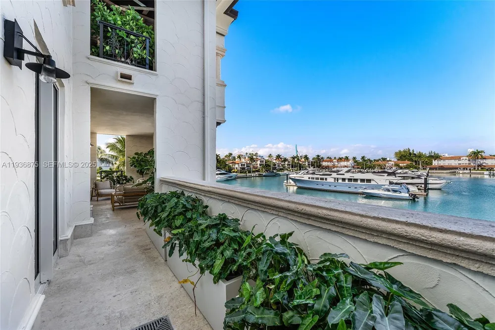 2521 Fisher Island Dr, Miami Beach, FL 33109