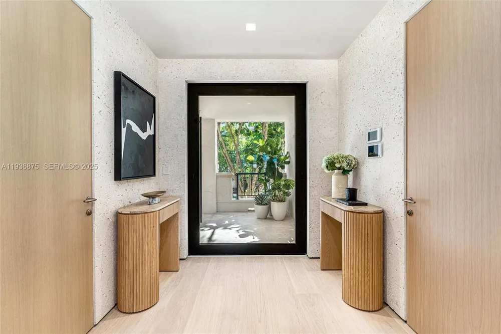 2521 Fisher Island Dr, Miami Beach, FL 33109