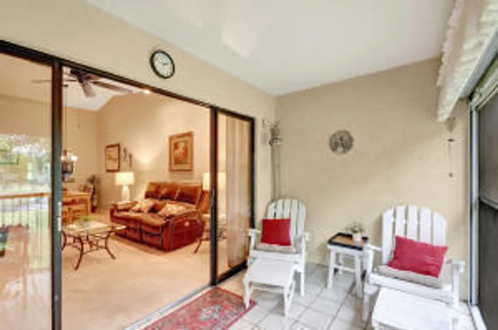 3352 Perimeter Dr, Greenacres, FL 33467
