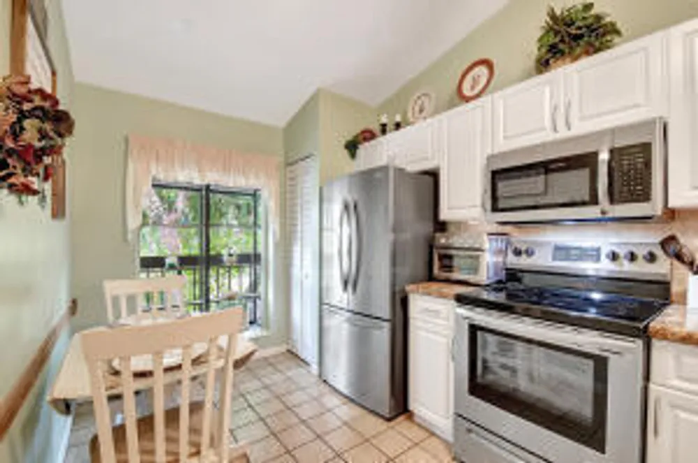 3352 Perimeter Dr, Greenacres, FL 33467