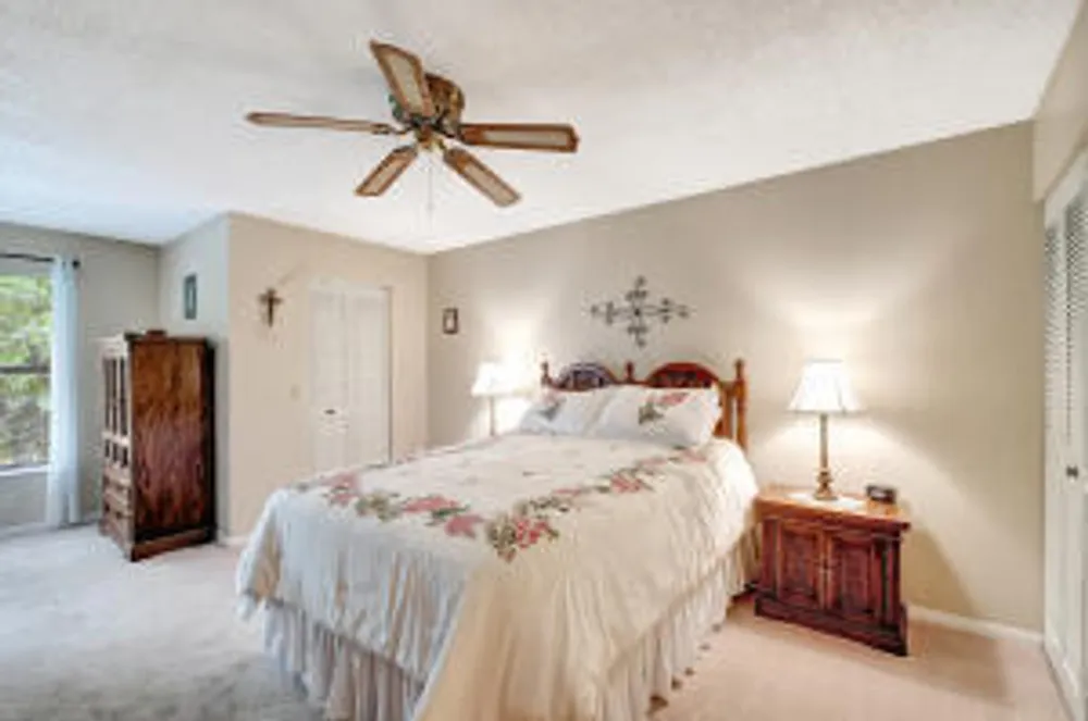 3352 Perimeter Dr, Greenacres, FL 33467
